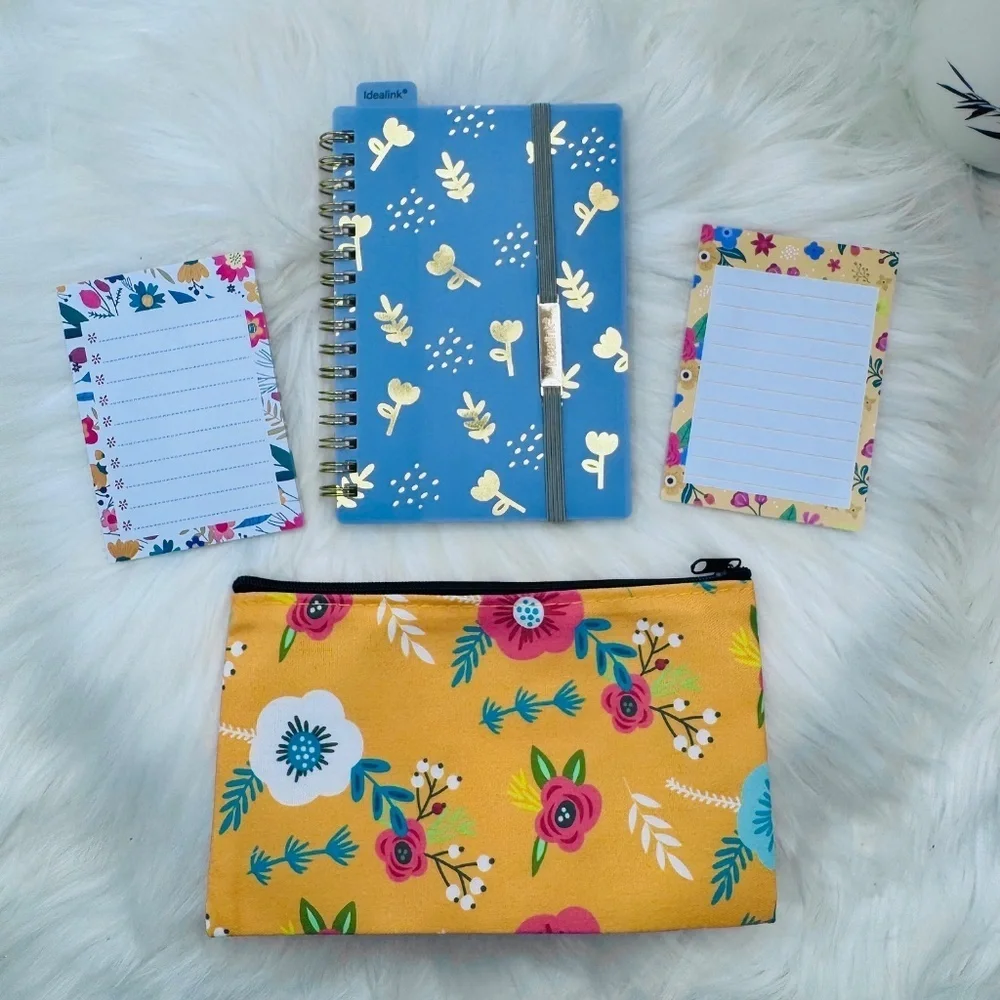 N/A charming stationery